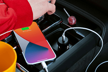 Handy im Auto laden: So klappts und das sollte man beachten